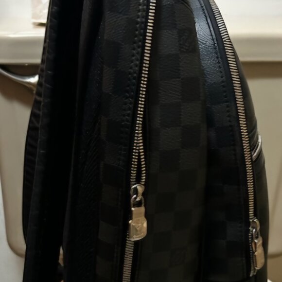 Louis Vuitton (RARE) Damier Leather Backpack Black Men's Bag - Picture 3 of 4